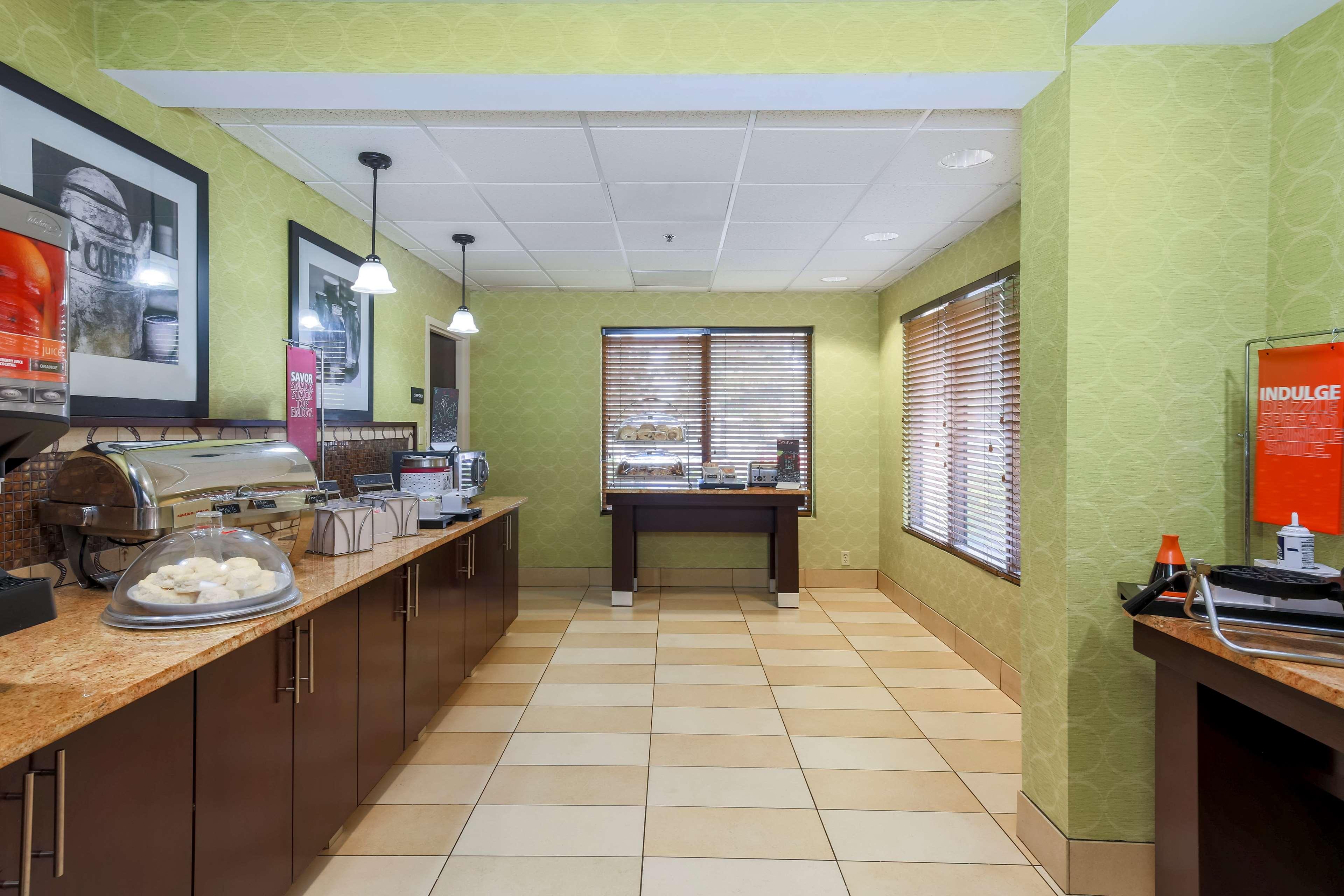 Hampton Inn Memphis-Walnut Grove/Baptist East Exterior foto